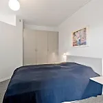 Apartment Bad, Lejl 117
