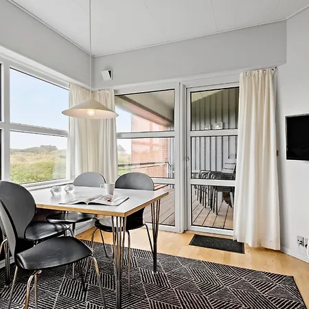 Apartman Bad, Lejl 117 *